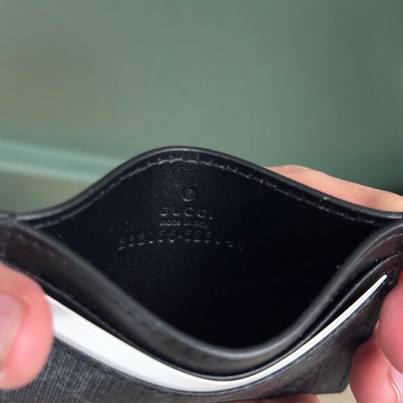 NEW GUCCI SUPREME GREY CANVAS CARD HOLDER - Picture 3 of 3